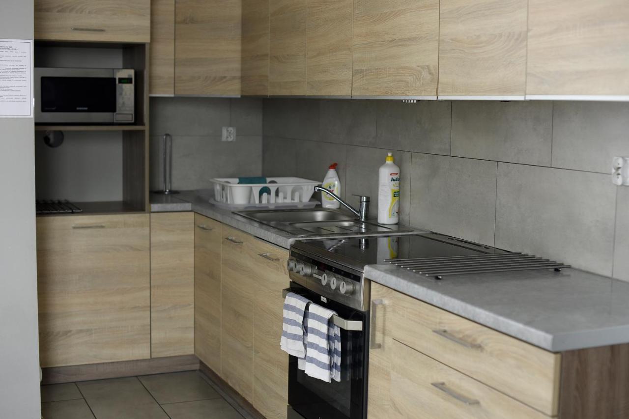 Hostel Helios Września Exteriör bild